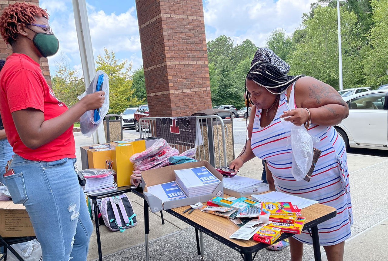 Therrell High Alumni Adopts Bunche Middle School 8th Graders
